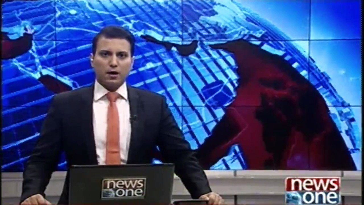 The arrival of passionate workers of  PMLN  to welcome Nawaz Sharif and Maryam Nawaz