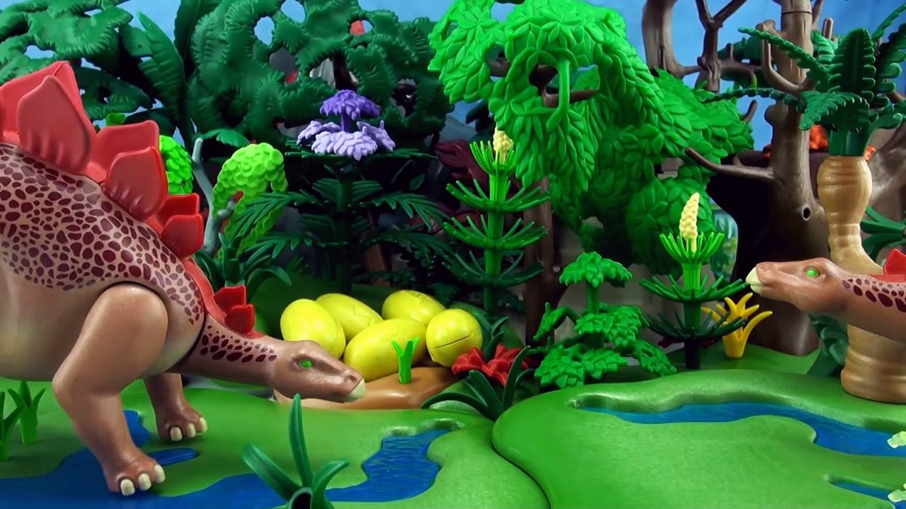 Stegosaurus Song - Dinosaur song for kids - 5 Stegosaurus eggs hatching - Playmobil Dinos