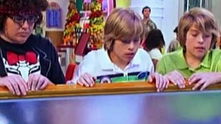 The Suite Life On Deck S01E19 - Mulch Ado About Nothing