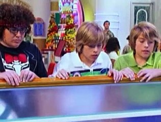 The Suite Life On Deck S01E19 - Mulch Ado About Nothing