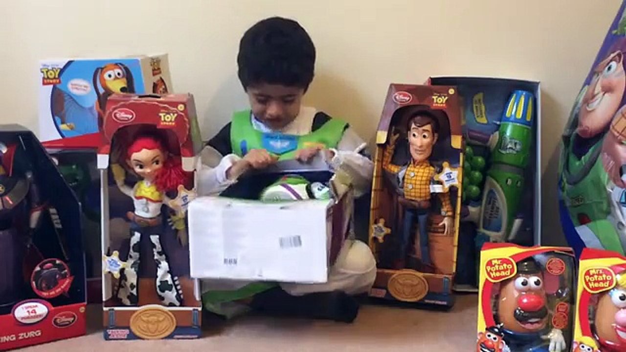 Toy Story GIANT Surprise Egg Opening - Buzz Lightyear, Woody, Jessie and Mr. Potato Head Toys