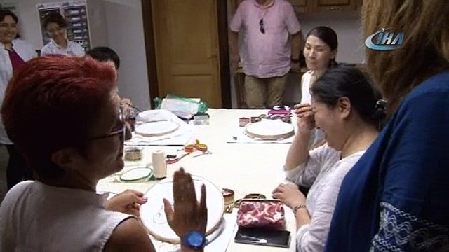 İğne oyasını öğrenmek için 9 bin kilometre yol geldiler