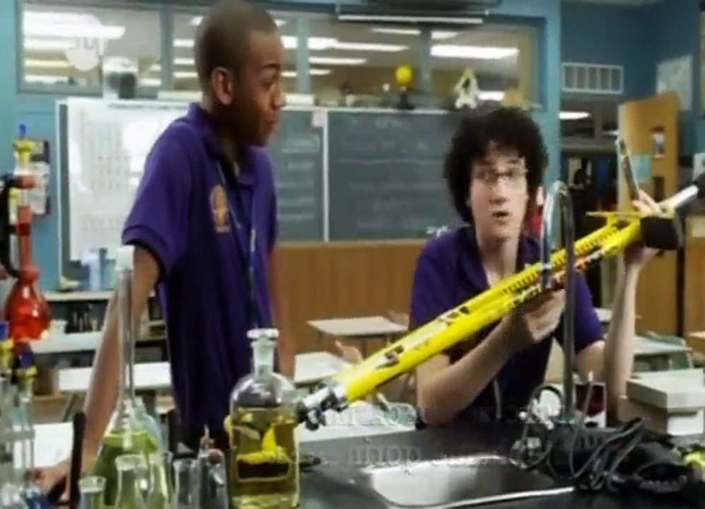 Degrassi The Ne t Generation S10E40 Cache cache partie 1 2