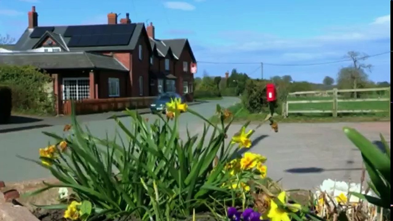 Saints and Scroungers S07  E06 Carers, Conwomen and the Rarest Boy    - Part 01
