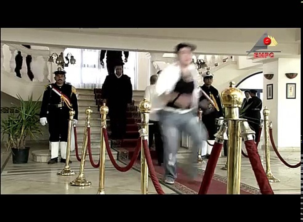 مسلسل اللص والكتاب الحلقة 16