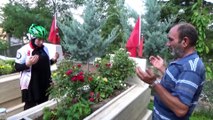 Pedal çevirerek şehit Ömer Halisdemir'in kabrine gidiyor - AKSARAY