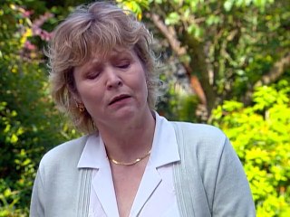 The Bill S16E48 Say It With Flowers