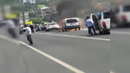 15 Temmuz Şehitler Köprüsü'nde Araç Alev Alev Yandı