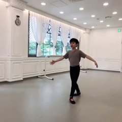 Diễn viên nhí Woo Jin - ballet