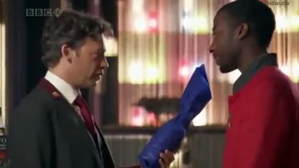 Hotel Babylon S03E01