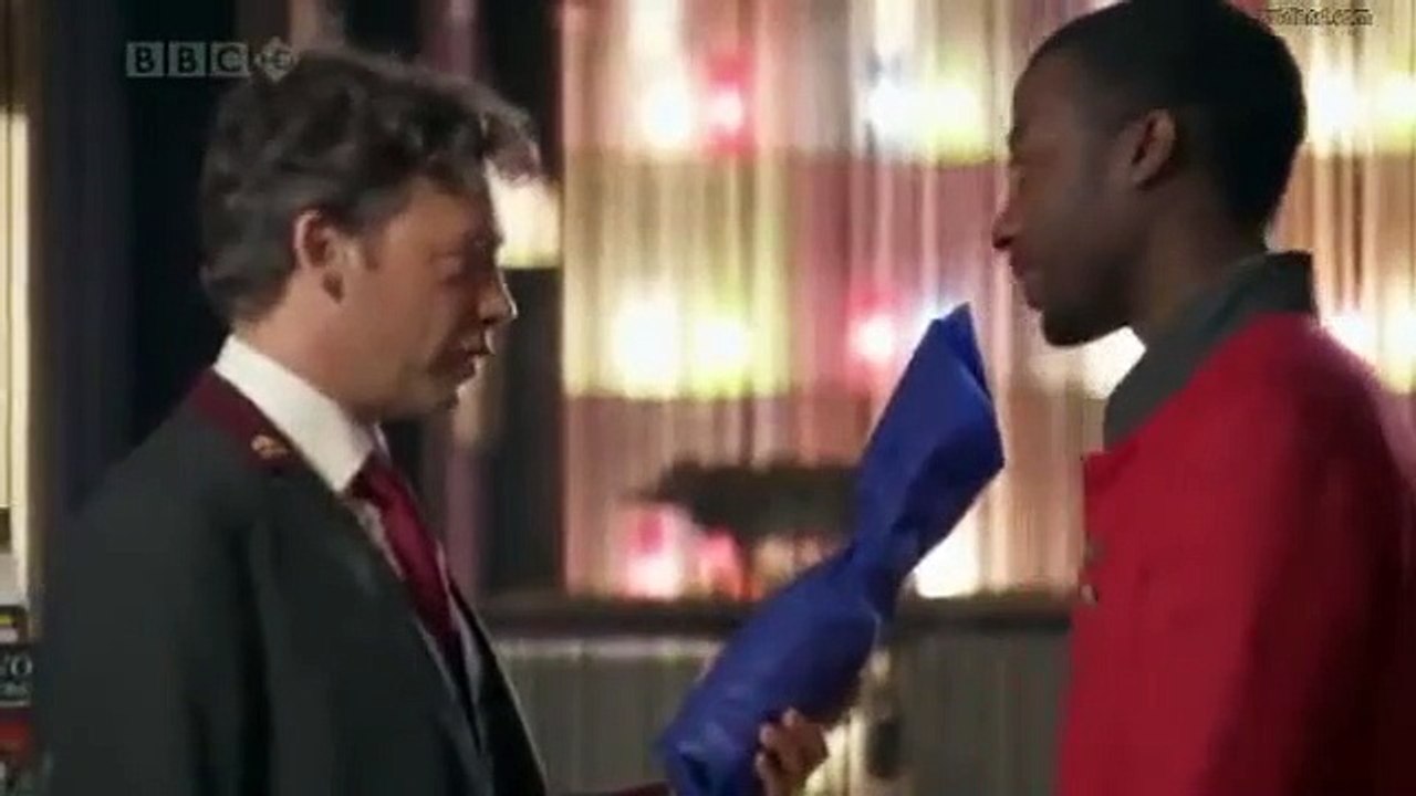 Hotel Babylon S03E01