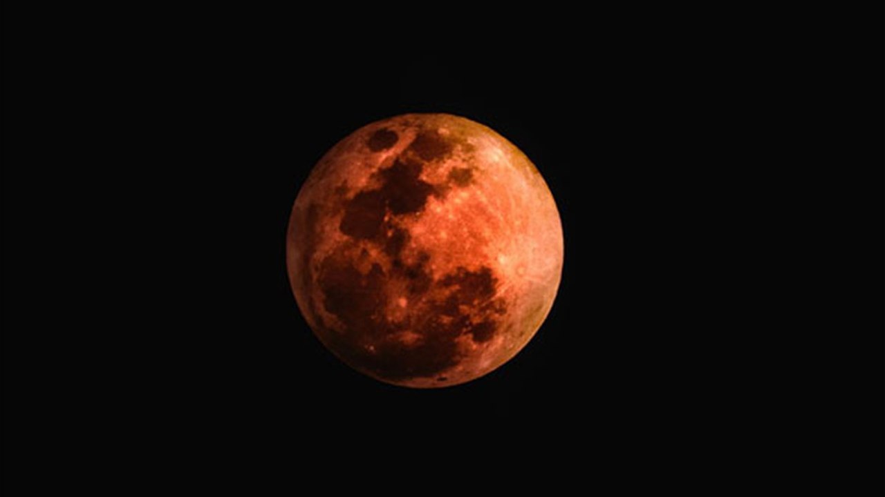 ಜುಲೈ 27ರ ಚಂದ್ರ ಗ್ರಹಣ ಶತಮಾನದ ಅತೀ ದೀರ್ಘಕಾಲದ ಗ್ರಹಣ | Oneindia Kannada