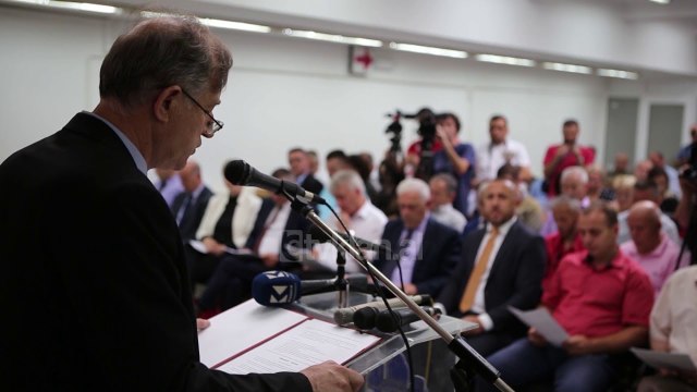 Shqiptaret e Presheves kerkojnë ndihme nga Kosova