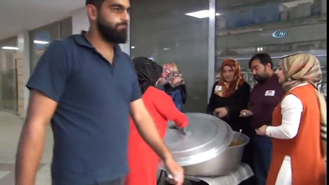 Esnaflar, 15 Temmuz Şehit Ve Gazileri İçin Helva Dağıttı