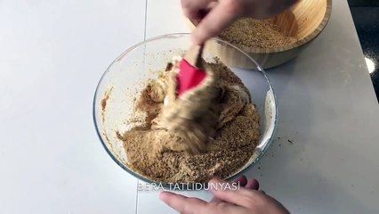 3 Malzemeyle Efsane Acıbadem Kurabiyesi TarifiBERA TATLİDUNYASİ