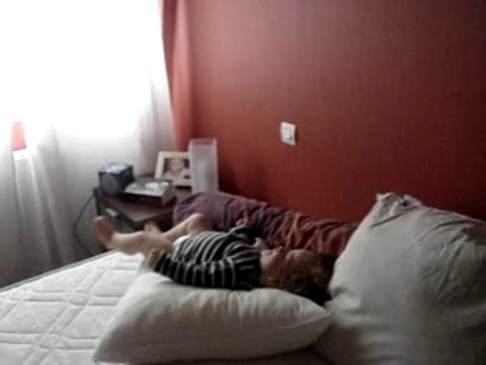 Galipette dans le lit