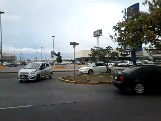 Avenida Reforma frente a la Gran Plaza Mazatlán
