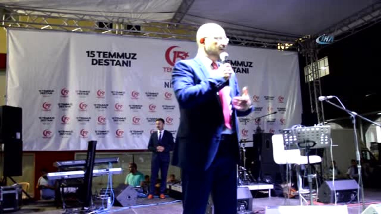 15 Temmuz Etkinlikleri Kapsamında Uğur Işılak Niksar'da Konser Verdi