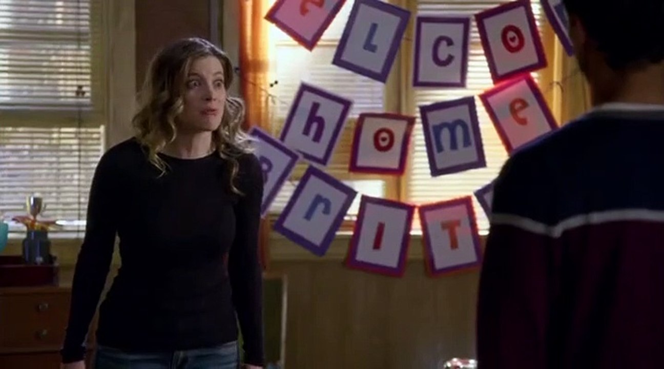 Community S06 E02 Lawnmower Maintenance and Postnatal Care video