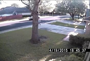 Il surprend un homme en train de lui voler son vélo et le prend en chasse