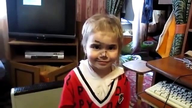 Cette fillette se coupe les cheveux pour ressembler à papa!