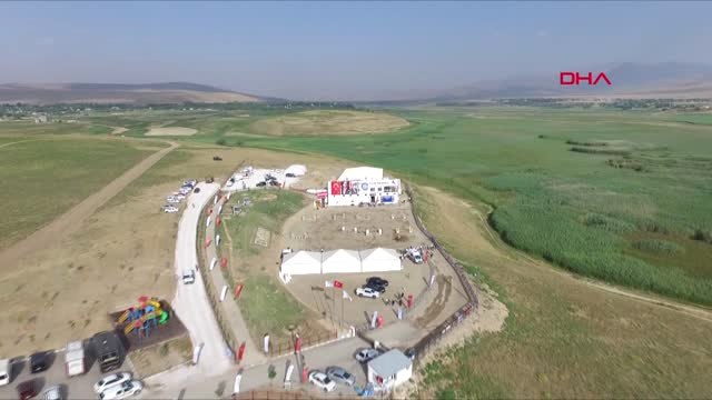 Van 15 Temmuz Şehitleri Anısına 'Ulusal Engel Atlama' Yarışması Düzenlendi Hd