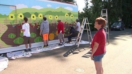 Washington Community Steps Up to Help Out Food Bank After Truck`s Gas Lines Cut