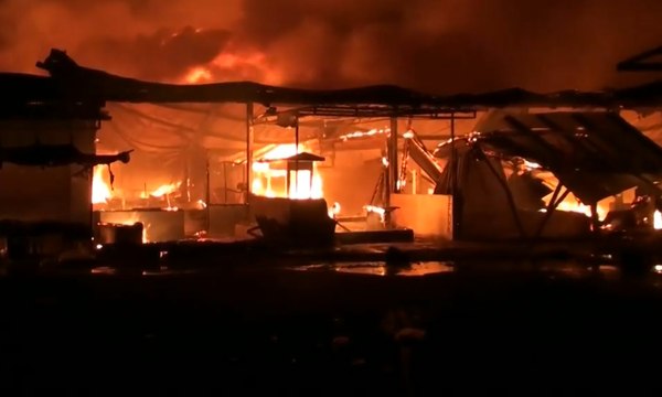 Kebakaran Melanda Puluhan Lapak Pasar Gedebage