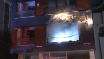 Pendik'te Ev Yangını 1 Kişi Yaralandı 4 Kişi Dumandan Etkilendi