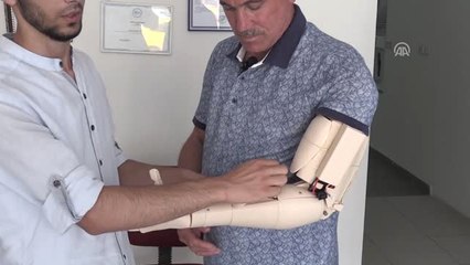 Vatana Kolunu Feda Eden Gaziye Liselilerden Protez Kol