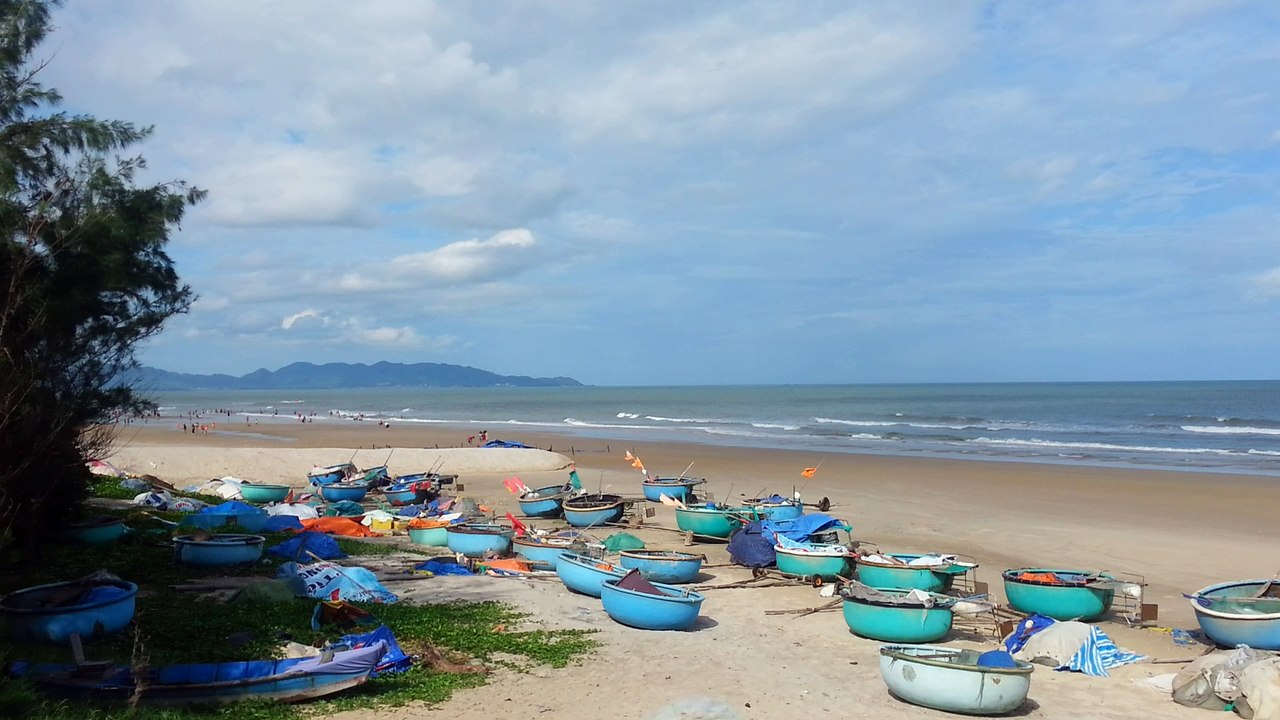 Dạo biển Long Cung Vũng Tàu, Bãi biển nên thơ và quyến rũ