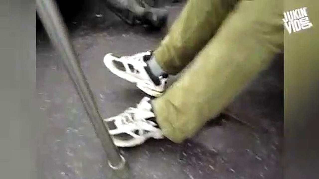 rat on the train