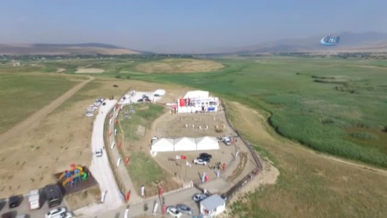 Van Tarihinde Bir İlk... 15 Temmuz Şehitler Kupası Ulusal Engel Atlama Yarışması' Renkli...