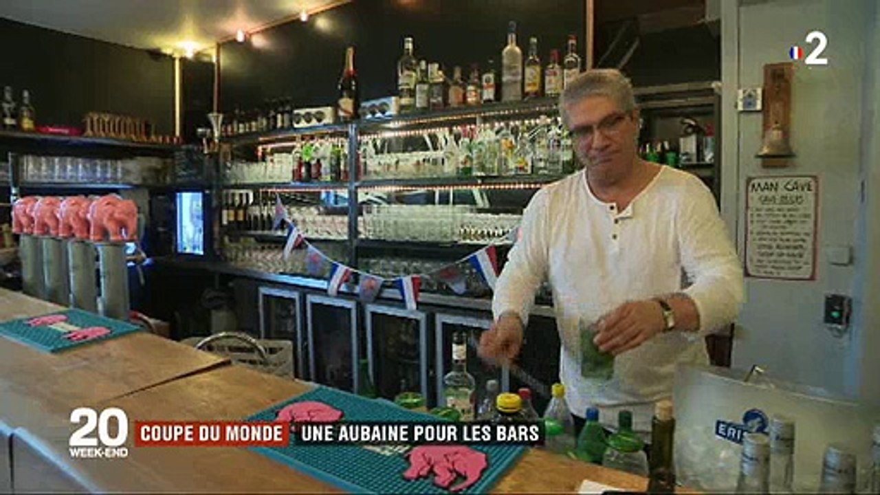 Spécial "Allez les Bleus": Pour la finale, les bars se préparent à accueillir des supporters pour assister au match France/Croatie - VIDEO