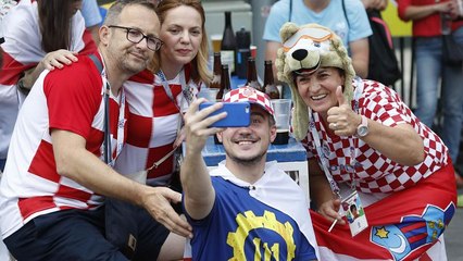 Los aficionados de Francia y Croacia sueñan con la estrella de campeones