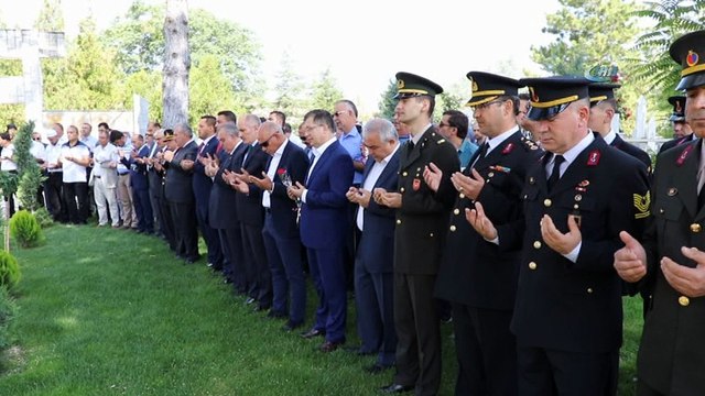 Karamanlı 15 Temmuz şehidi mezarı başında anıldı