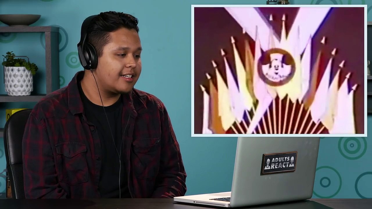 ADULTS REACT TO NEW MICKEY MOUSE CLUB (1955 vs. 2017)