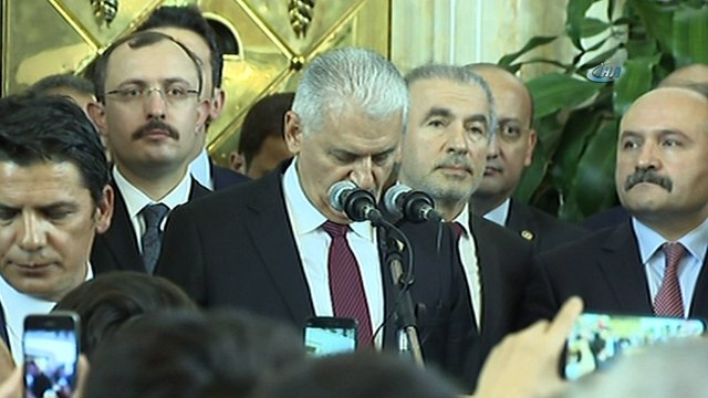 TBMM Başkanı Yıldırım: 'Bugün milletimizin, devletimizin, demokrasimizin zafer yıl dönümüdür. Bugün hainlerin, kalleşlerin, darbecilerin başının ezildiği TBMM'nin gurur günüdür'