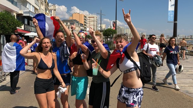 Tous prêts pour encourager les Bleus