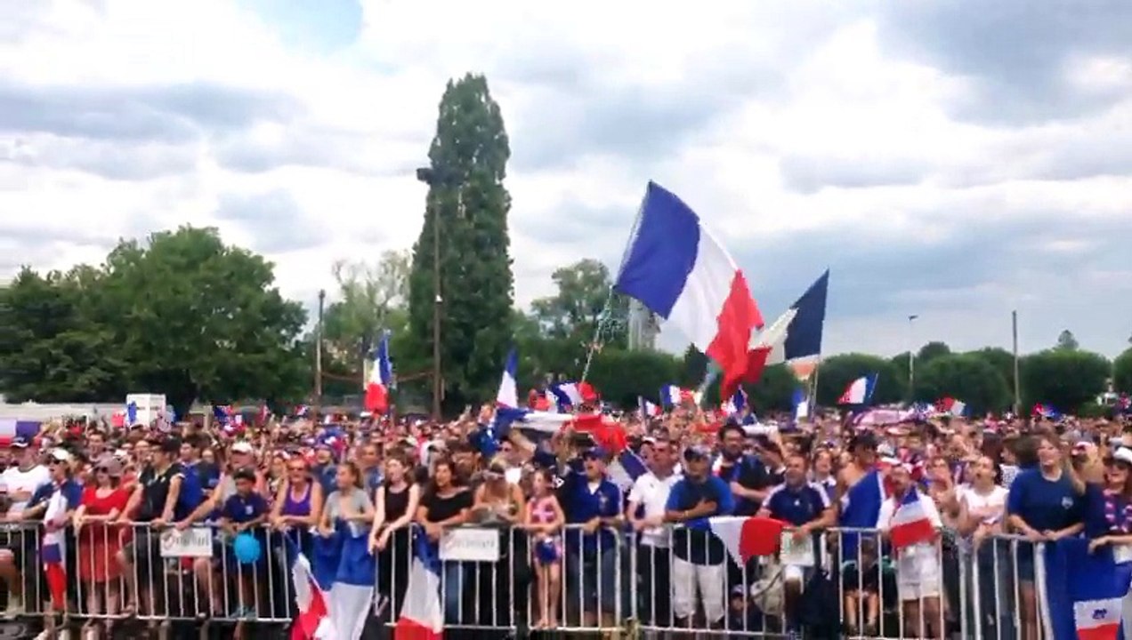Finale de la coupe du monde : la Marseillaise depuis la fan zone de Montbéliard