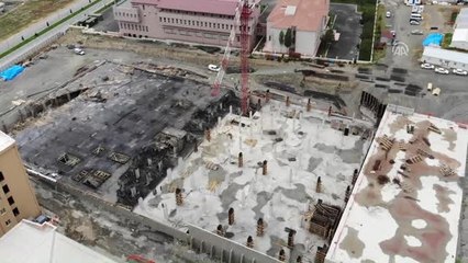 Erzincan'da Hastane İnşaatında Çökme: 8 Yaralı (2)