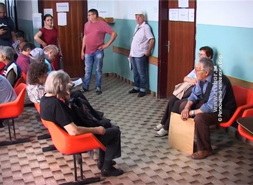 Gužve u Domu zdravlja u Boru, 15. jul 2018. (RTV Bor)