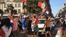 Les Falaisien célèbrent la victoire des Bleus