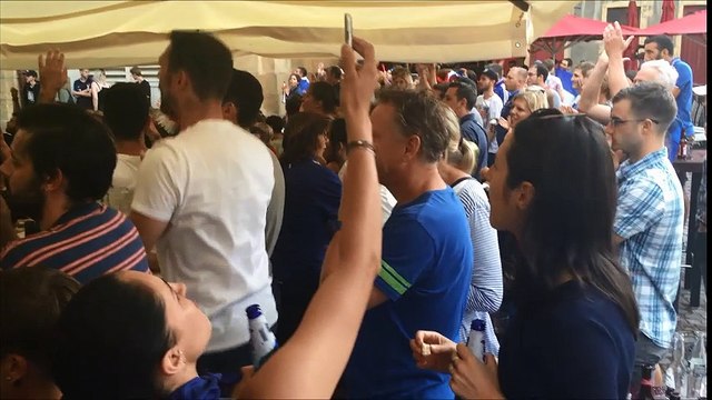 La liesse après la victoire des Bleus en coupe du monde dans les rues de Metz