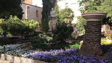 Caifás o Arrogante - Jesus Condenado Sem Nada Dever - Lá Vai Maria na Terra Santa- Via Dolorosa.