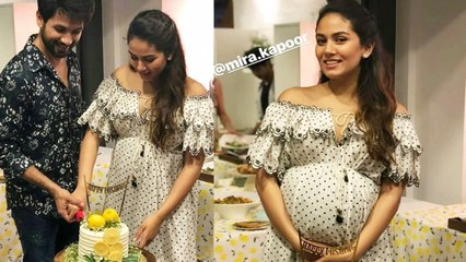 Download Video: Dhadak: Jhanvi Kapoor & Ishaan Khatter share SPECIAL bond at Mira Rajput's Baby Shower | FilmiBeat