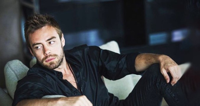 Murat Dalkılıç'ın, Sevgilisi Hande Erçel'in Kirpiklerini Paylaşması Sosyal Medyada Olay Oldu