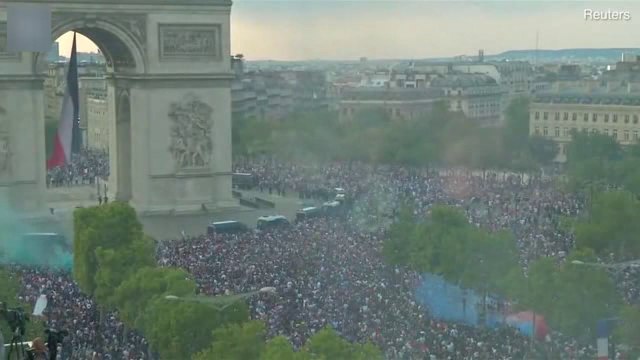 2018 Dünya Kupası’nın galibi Fransa! Taraftarlar sokaklara döküldü