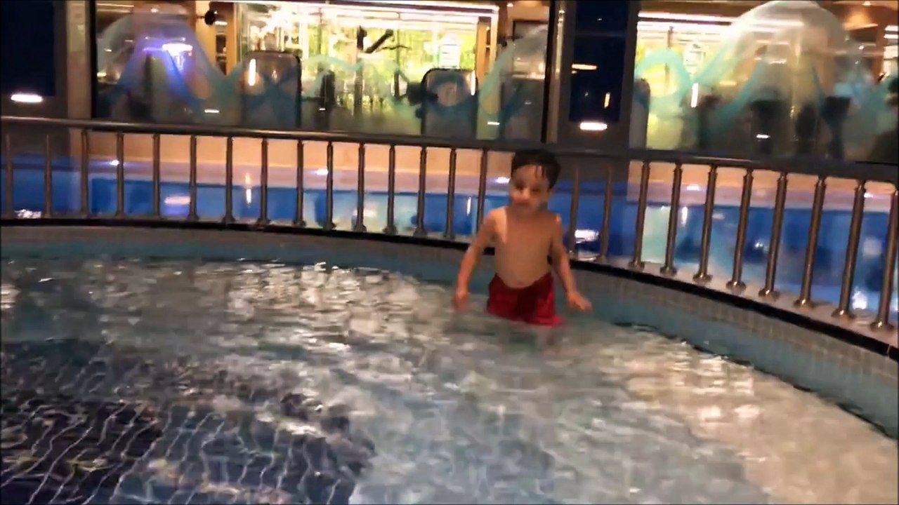 Havuz Maceraları Devam Ediyor - Muhammet Emin Eğlenceli Çocuk Videosu