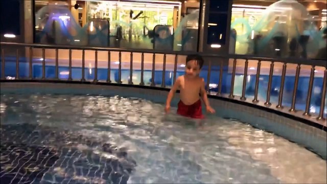 Havuz Maceraları Devam Ediyor - Muhammet Emin Eğlenceli Çocuk Videosu